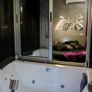 Appartement Jacuzzi Suitesweetrome